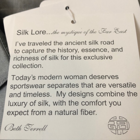 Woman’s large Silk Lore long sleeve blouse - Picture 3 of 4